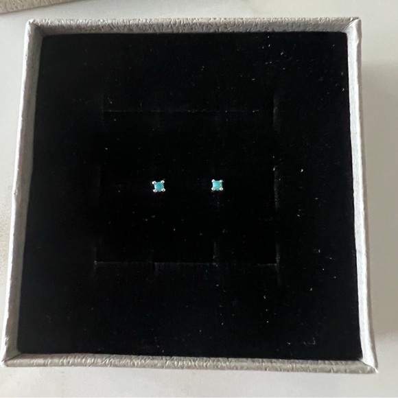 14k Gold plated over Sterling silver turquoise stone earrings New 1.5 mm - Picture 1 of 4